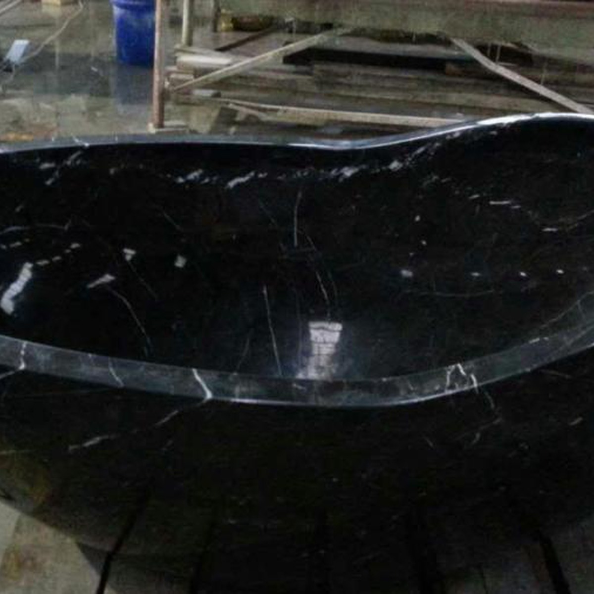 Black & White Root Bathtub