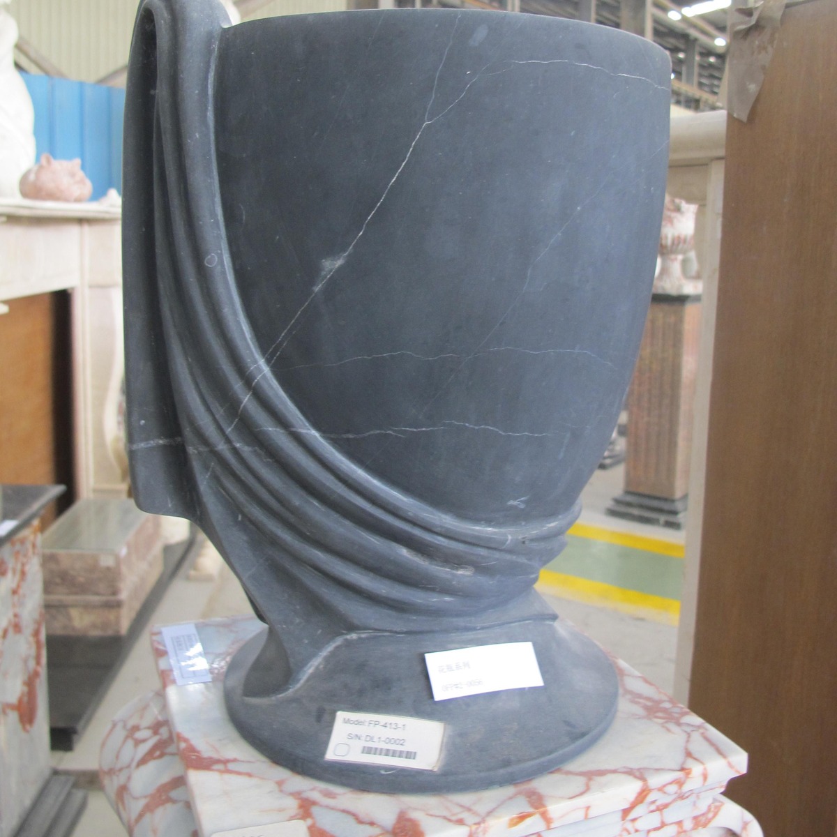 Black & White Root Vessel